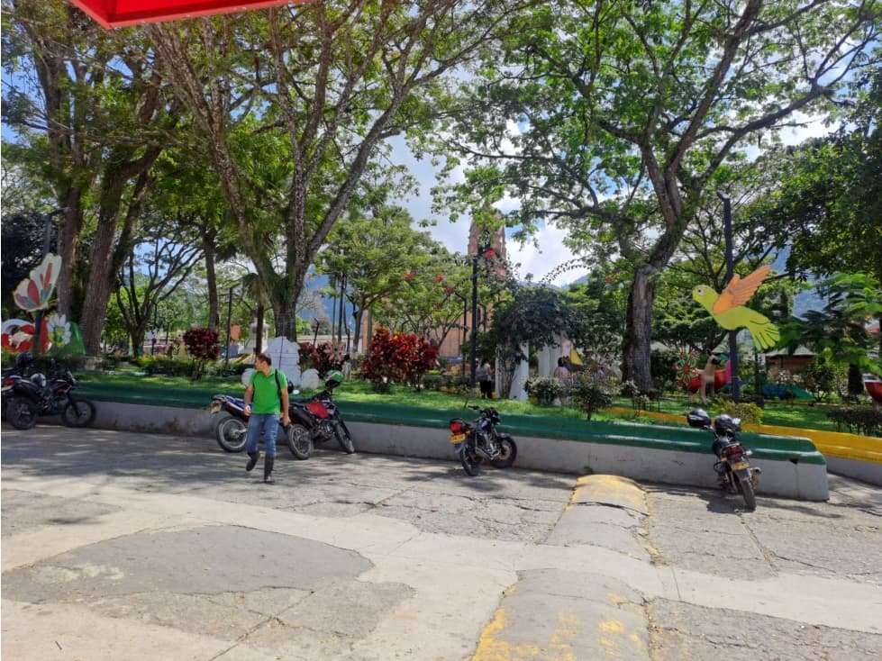 APARTAMENTOS EN VENTA VENECIA ANTIOQUIA PARQUE PRINCIPAL - 1