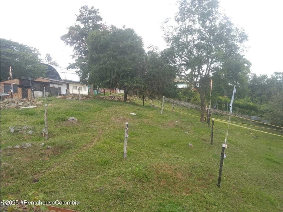 Lote en Arbelaez (Cundinamarca) RAH CO: 26-568 - 1