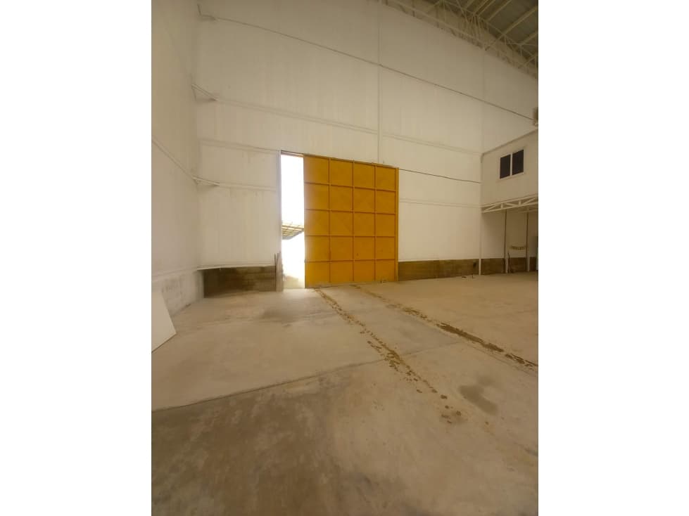 BODEGA EN PARQUE INDUSTRIAL JUAN MINA SECTOR GALAPA - 1