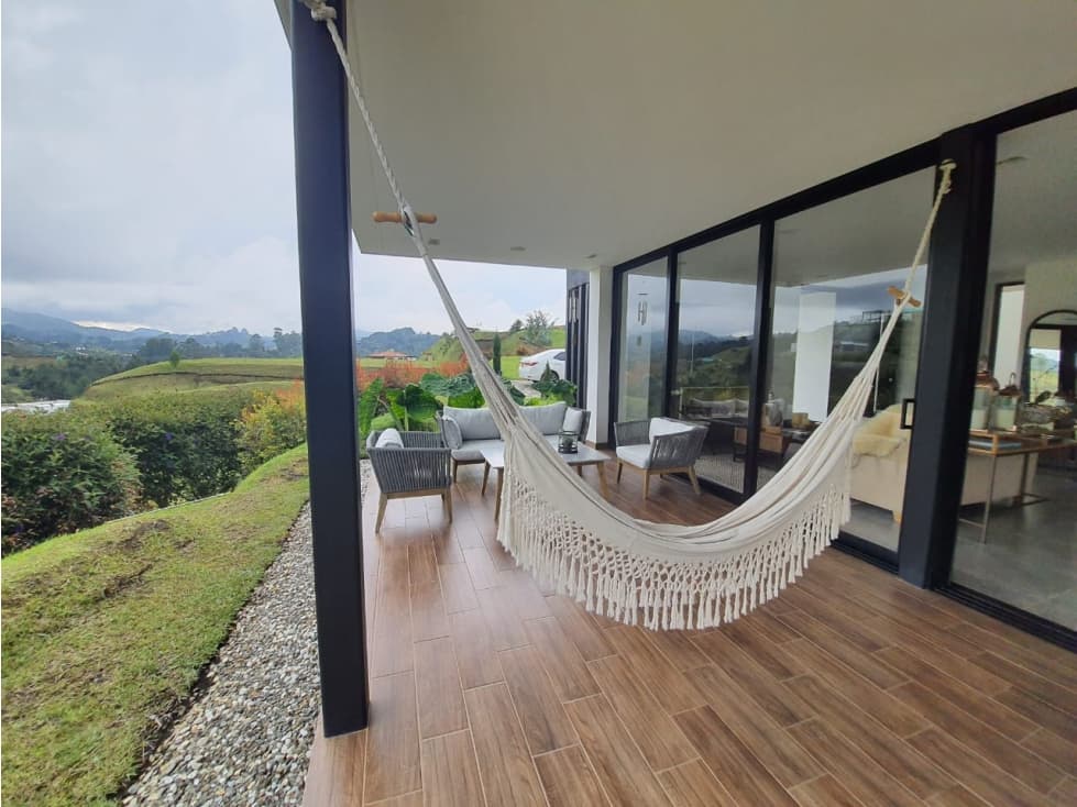 HERMOSA CASA EN UNIDAD CERRADA SECTOR PANTANILLO - 1