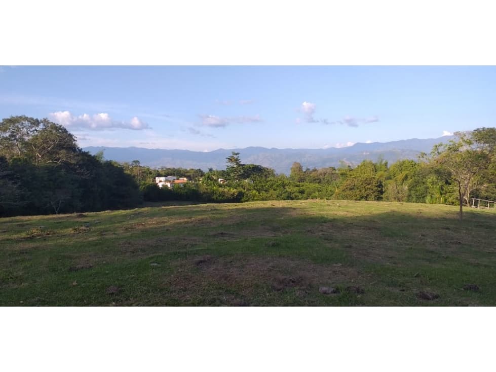 VENTA DE LOTE EN UNIDAD CERRADA EN CAMINOS DE CARTAMA EN EL SUROESTE - 1