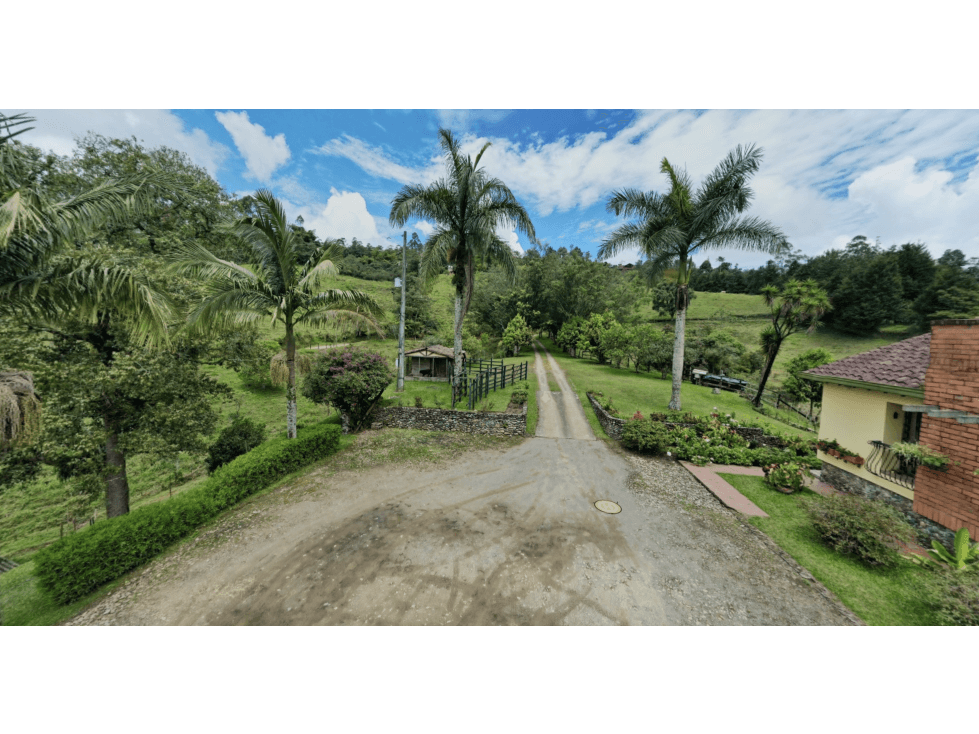 Casa finca independiente plan parcial Zona Franca sobre vía principal - 1