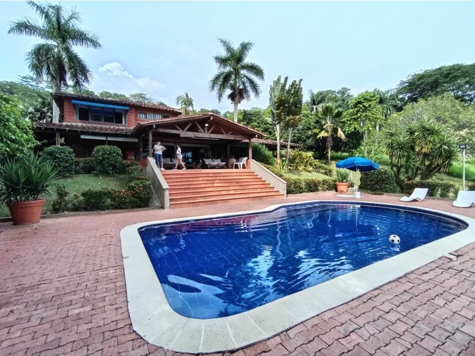 VENTA FINCA EN LA PINTADA A 2:10 HORAS DE MEDELLIN - 1