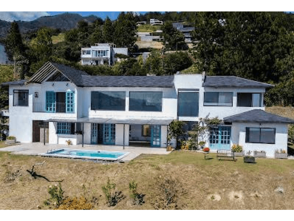 SE VENDE CASA CAMPESTRE ESPECTACULAR - 1