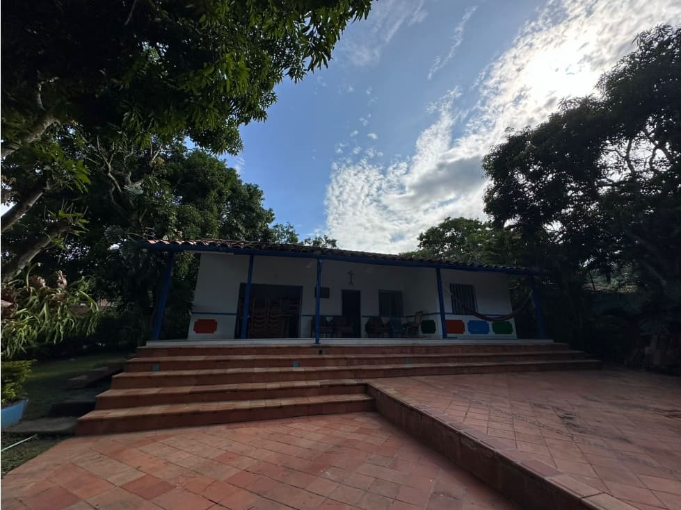 VENTA DE HERMOSA CABAÑA EN LA PINTADA - 1