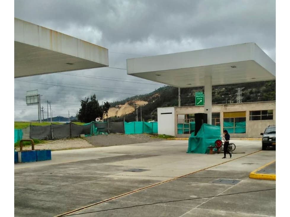 Estación de servicio en Bogotá - 1