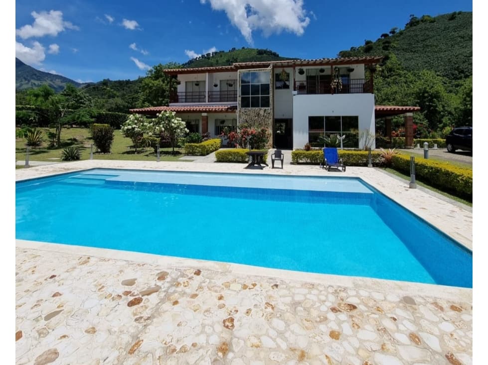 Finca en venta en Ciudad Bolívar - Vereda Farallones - 1