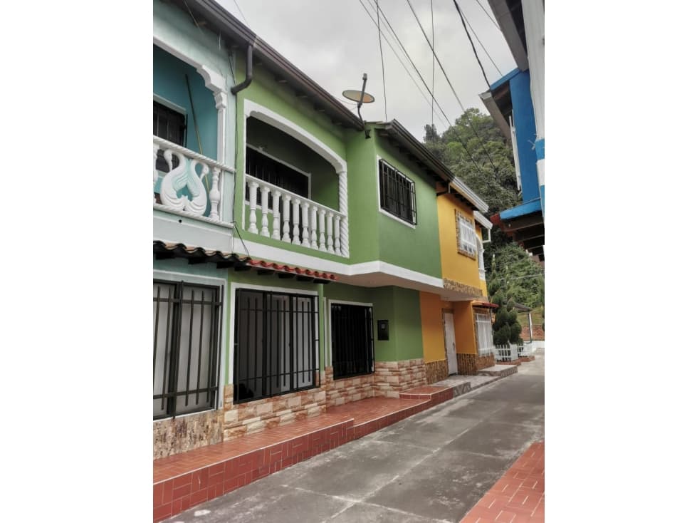 CASA EN VENTA ARATOCA - 1