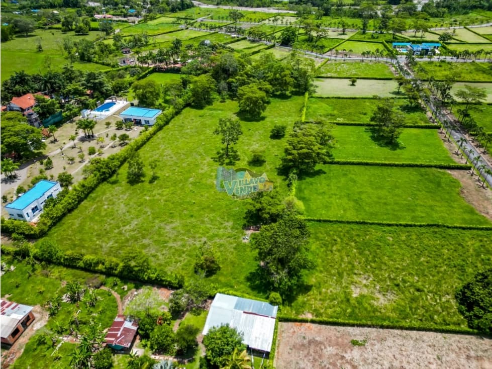 Lote en Restrepo 2.200 m² con árboles y portería privada - 1