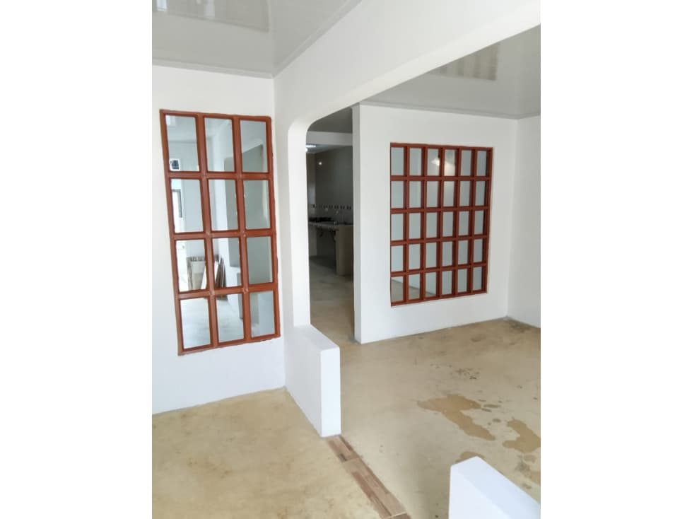 CASA EN VENTA PRADERA DOS PISOS CON POTENCIAL DE DESARROLLO - 1