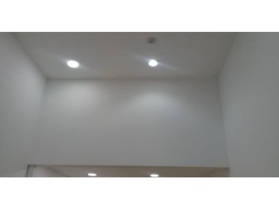 LOCAL EN ARRIENDO EN BOGOTA-Santa Barbara 203 m2 - 1
