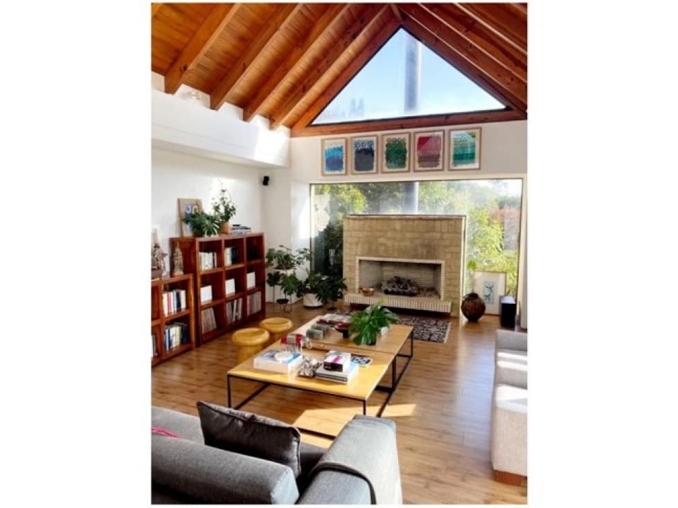 CASA EN VENTA EN LA CALERA 310 M2 - 1