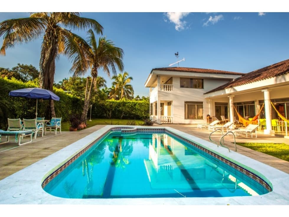 CASA EN VENTA EN ANAPOIMA 283 M2 - 1