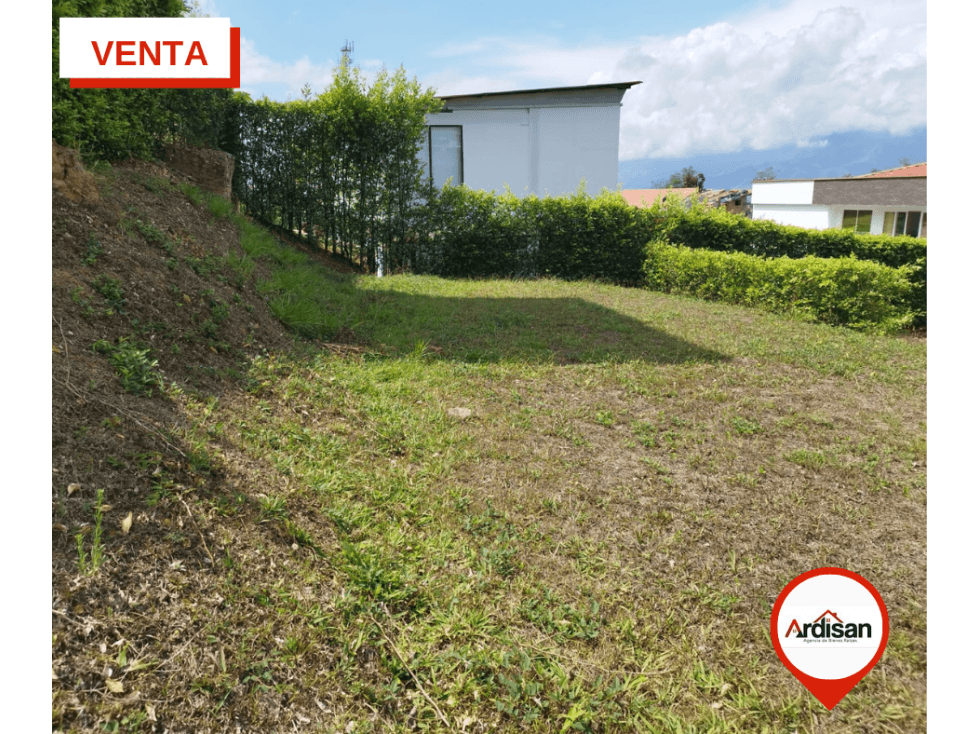 LOTE URBANO DE 360 M2 EN CONDOMINIO - 1