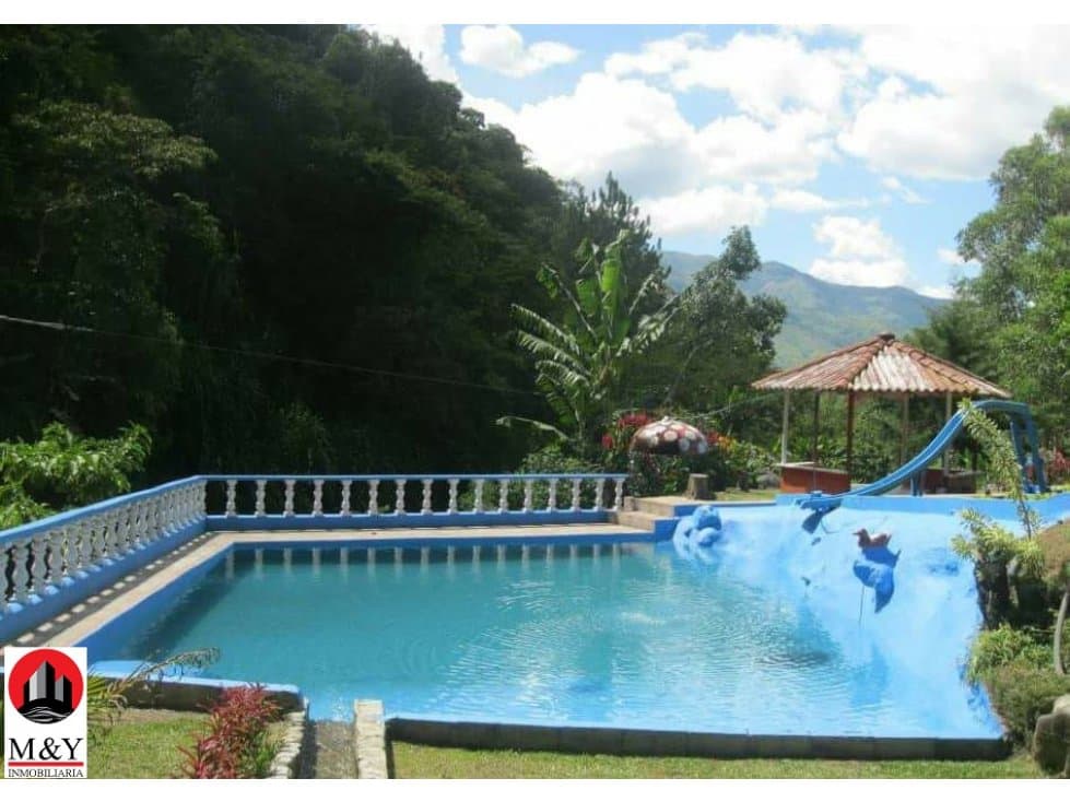 Finca de Recreo en Barbosa Antioquia por día de sol o Fin de semana - 1