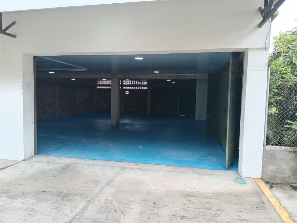 SE ARRIENDA BODEGA - 1