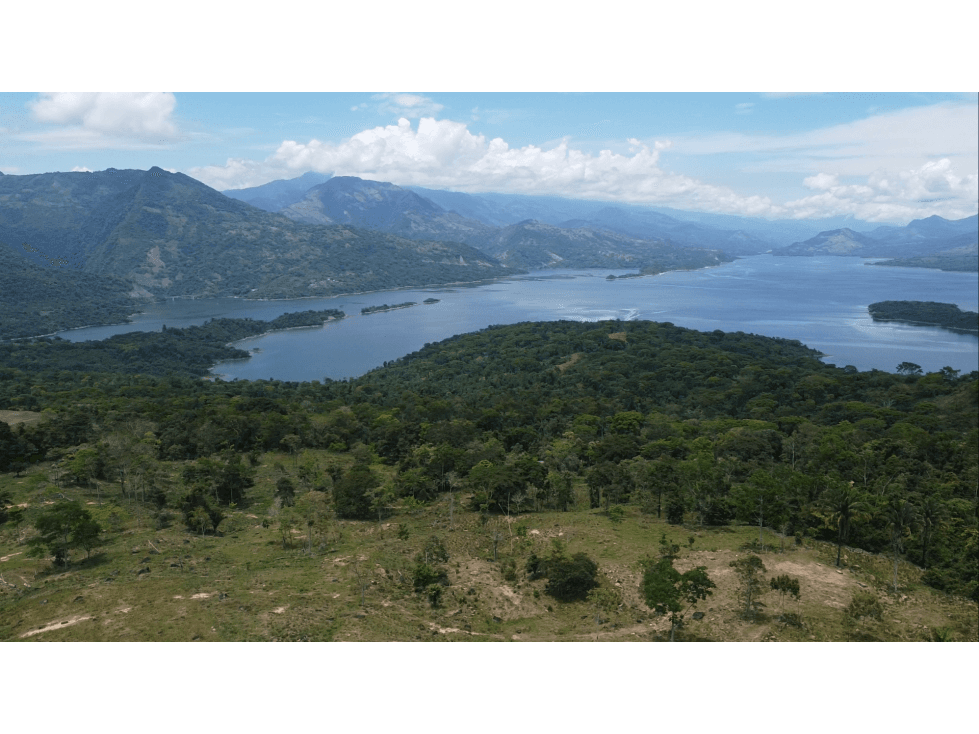 VENDO EXCELENTE LOTE PARA INVERSION EN LA REPRESA HIDROSOGAMOSO - 1
