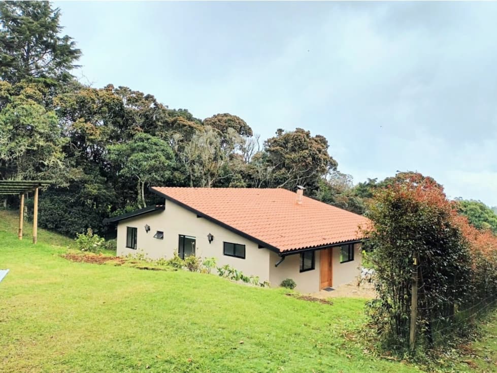 Casa Fina en Arriendo en Santa Elena Vereda El Plan - 1
