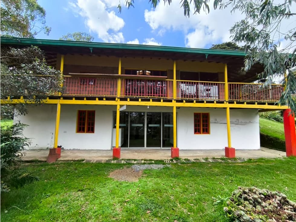 Casa Campestre en Arriendo en Santa Elena Vereda El Placer, Antioquia - 1