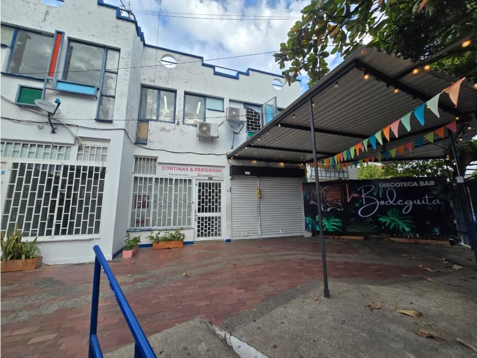 SE VENDE GRAN PREDIO EN EL BARRIO GRANADA - 1