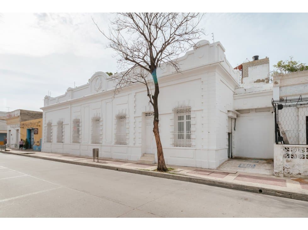 CASA COMERCIAL SOBRE CALLE 22 - 1