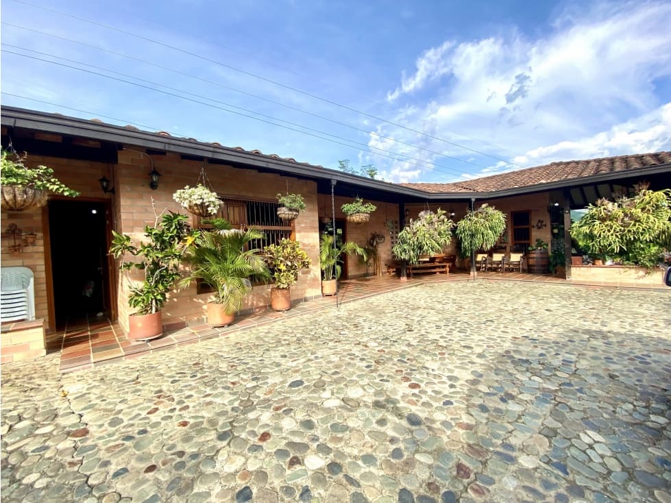 VENTA FINCA HISPANIA - SUROESTE ANTIOQUEÑO - 1