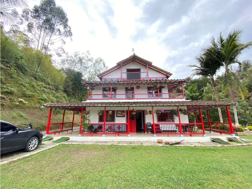 Venta de Finca Estilo Cafetera San Vicente - 1