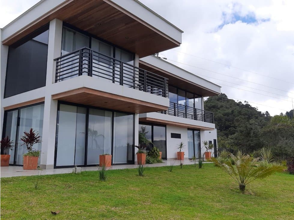 Venta Casa en El Retiro Via Palmas - 1