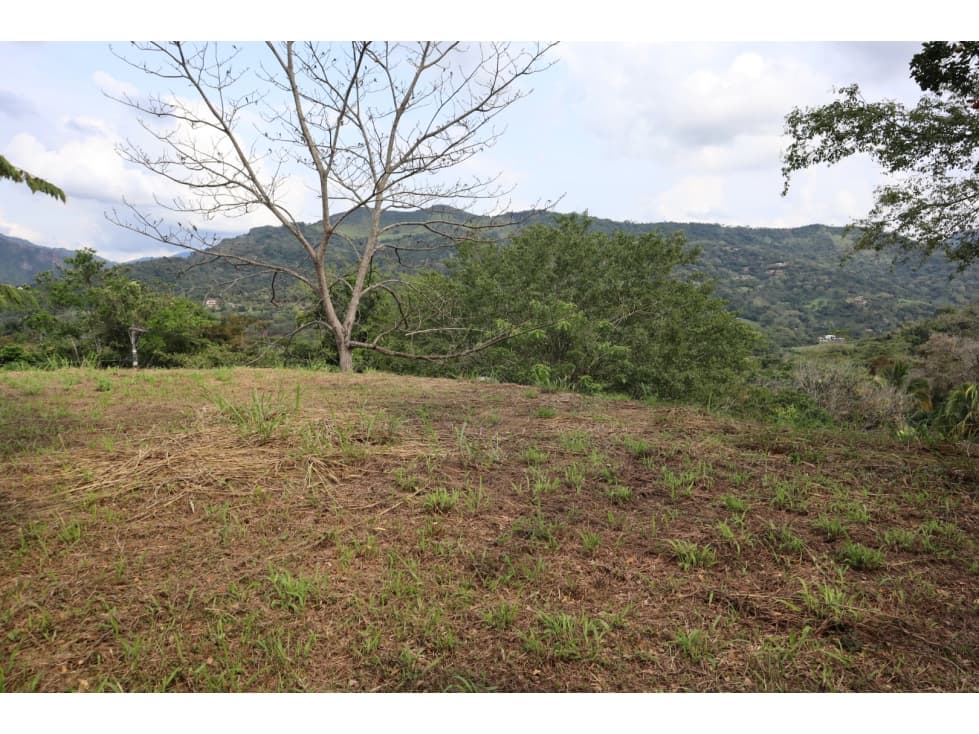 VENDO LOTE EN CONDOMINIO EN VILLETA - 1