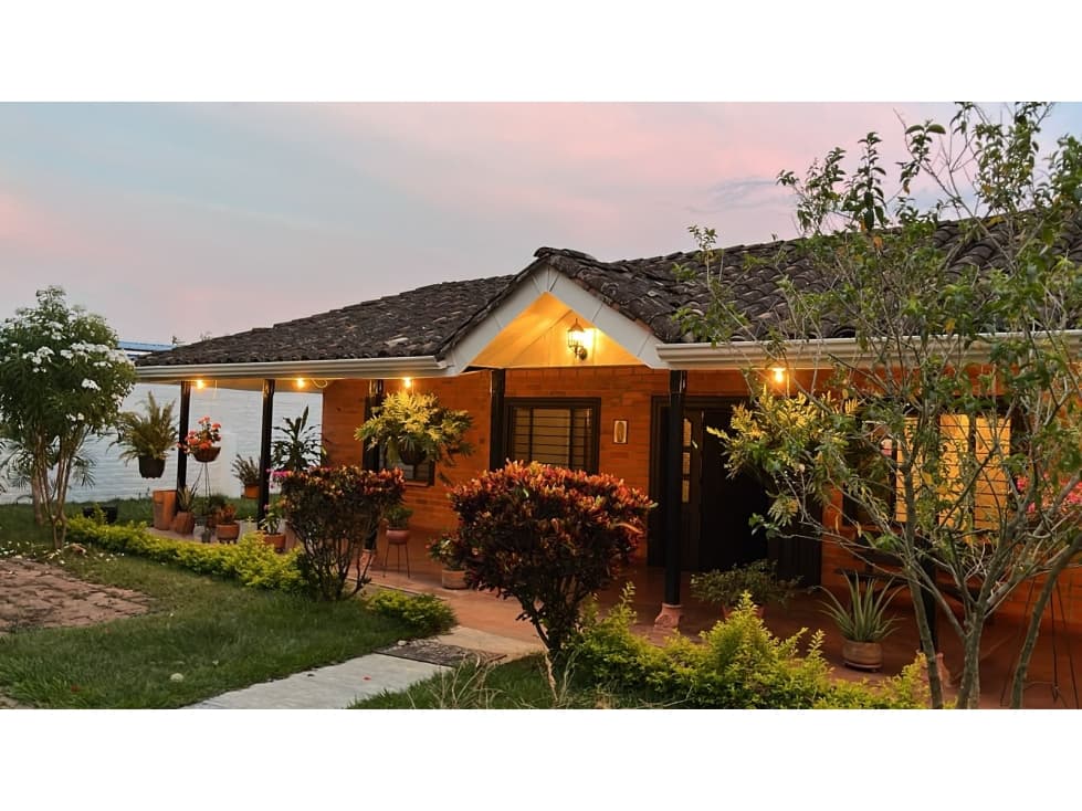 VENTA DE HERMOSA CASA CAMPESTRE BOLIVAR- VALLE - 1