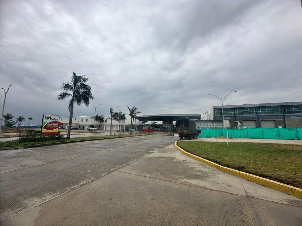 SE VENDE LOTE EN PARQUE INDUSTRIAL , ZILOG - 1