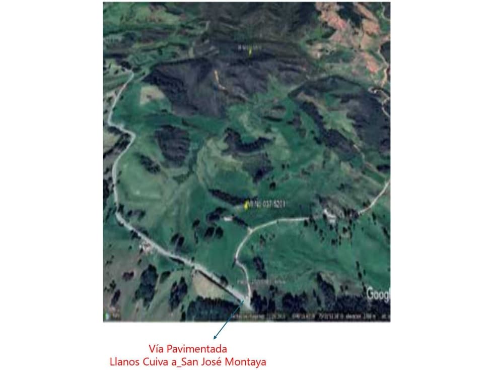 Gran Finca Lechera al Borde de Vía Pavimentada, Norte Antioquia - 1