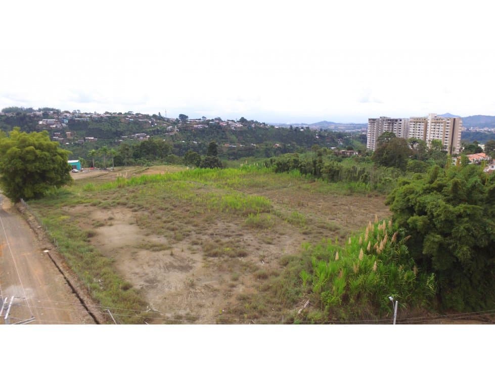 VENTA DE HERMOSO LOTE PARA URBANIZAR BARRIO ALAMOS PEREIRA - 1