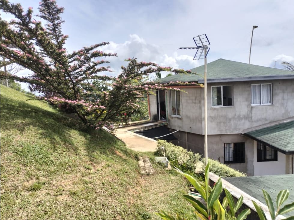 VENTA COMODA CASA CAMPESTRE DE 5.650 m2 SAN ROQUE ANTIOQUIA - 1