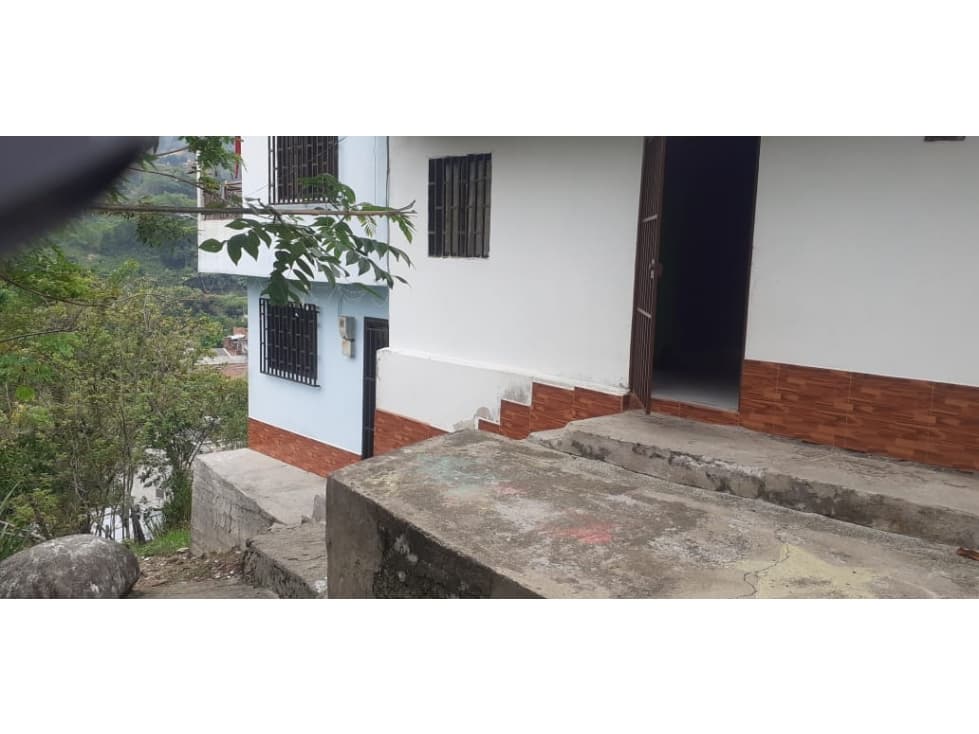 VENTA DOS APARTAMENTOS CISNEROS ANTIOQUIA - 1