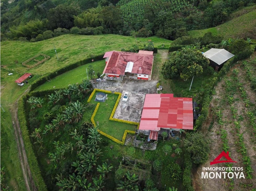 Casa-finca multipropósito en Manzanares, Caldas - 1