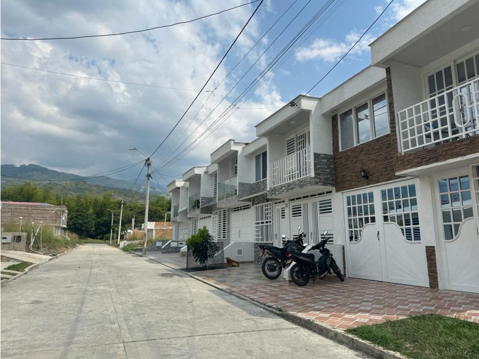 Casa en Venta la Perla - Ginebra Valle - 1
