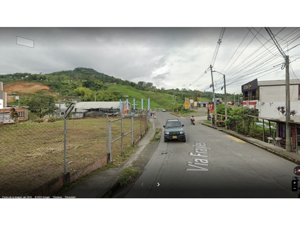 LOTE COMERCIAL BARRIO LOS ROSALES - 1