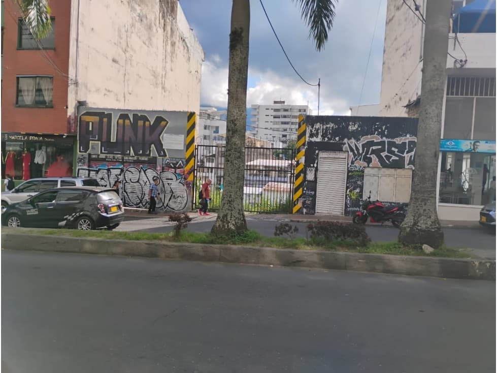 VENDO LOTE ENTRE CALLE 12 Y 13 SOBRE LA CARRERA 5 - 1