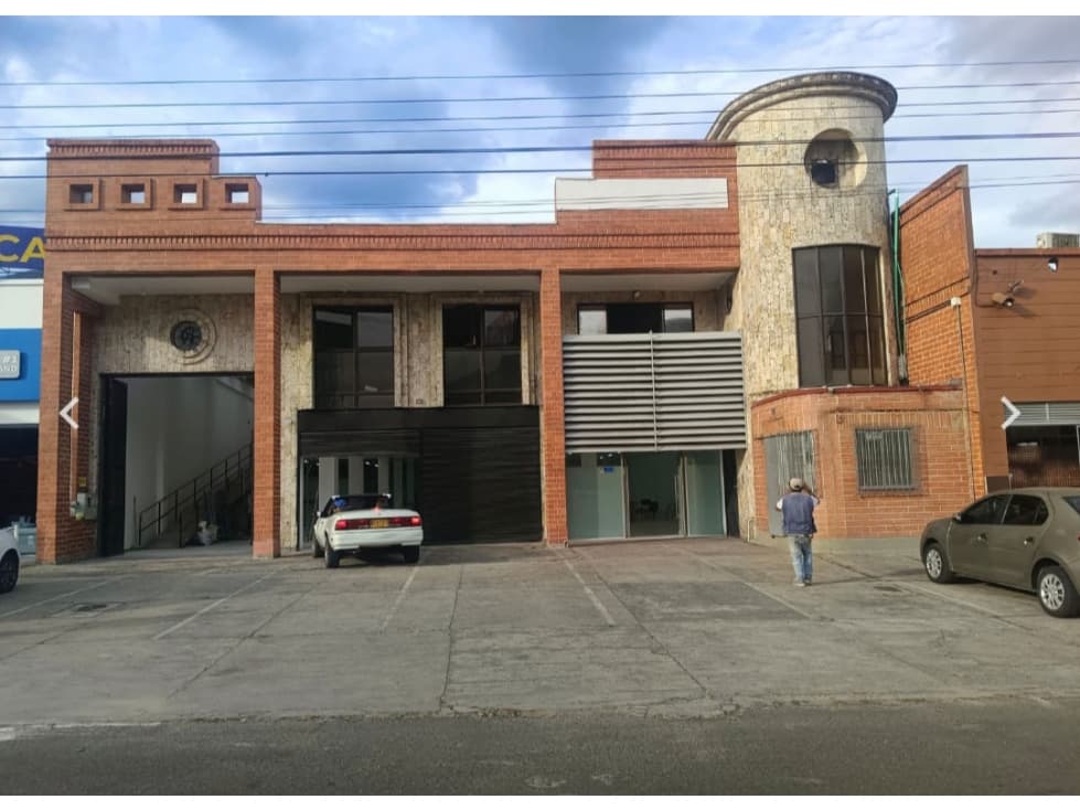 ARRIENDO AMPLIO LOCAL - BODEGA UBICADO EN CRA 5 CALLE 19 - 1