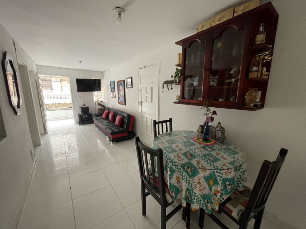 CASA EN VENTA, MEDELLÍN SECTOR CASTILLA - 1