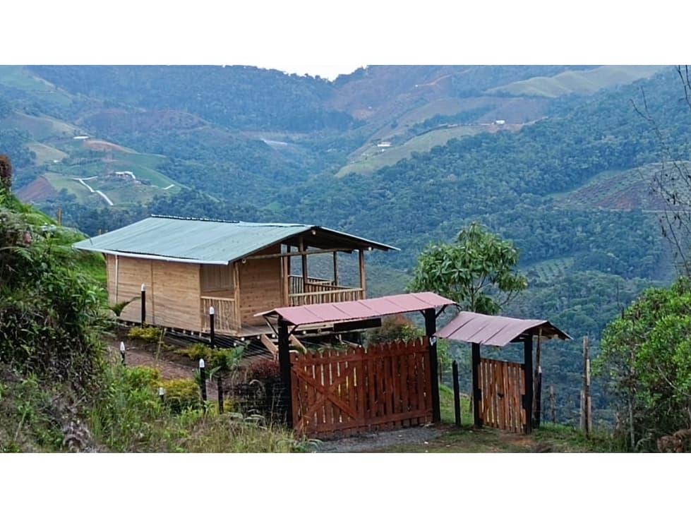 VENTA FINCA CON CABAÑA EN MADERA 420 M2, MUNICIPIO LA UNION - ANT. - 1