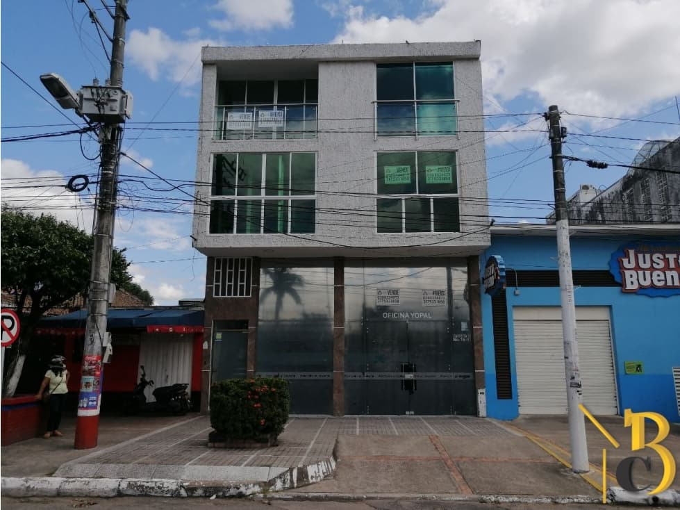 EDIFICIO EMPRESARIAL Y COMERCIAL UBICADO EN EL CENTRO YOPAL. - 1