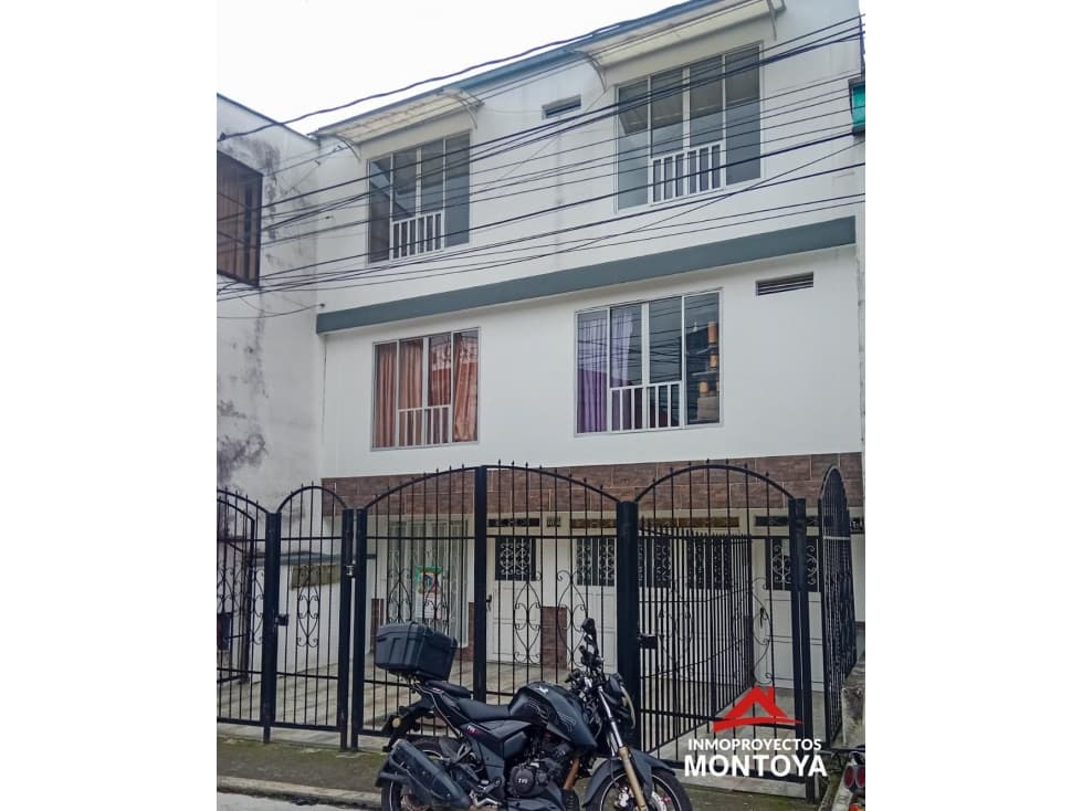 Vendo hermoso edificio con 4 apartamentos una casa en la pradera - 1