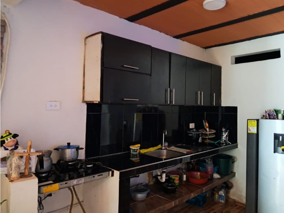 En venta estupenda casa esta ubicada en Ansermanuevo - 1