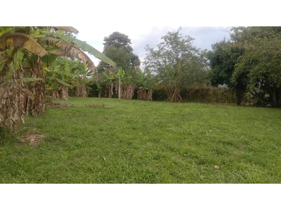 SE VENDE O PERMUTA LOTE PARA URBANIZAR CERCA AL PARQUE PRINCIPAL - 1
