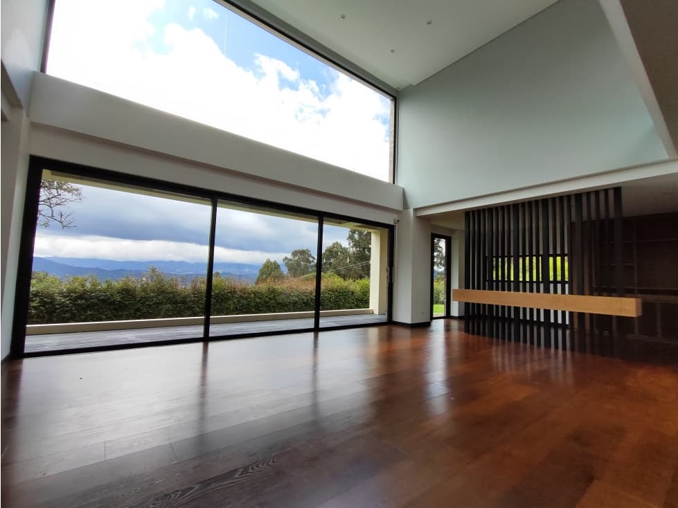 EXTRAORDINARIA CASA EN ARRIENDO- YERBABUENA - 1