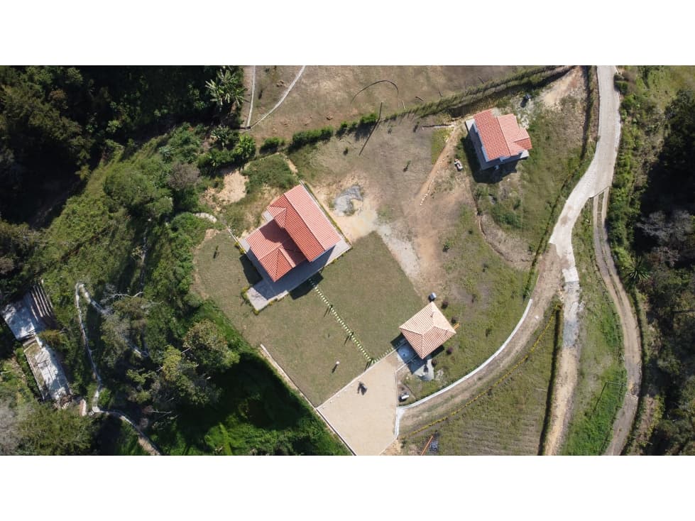 Venta de finca en San Vicente, Antioquia - 1
