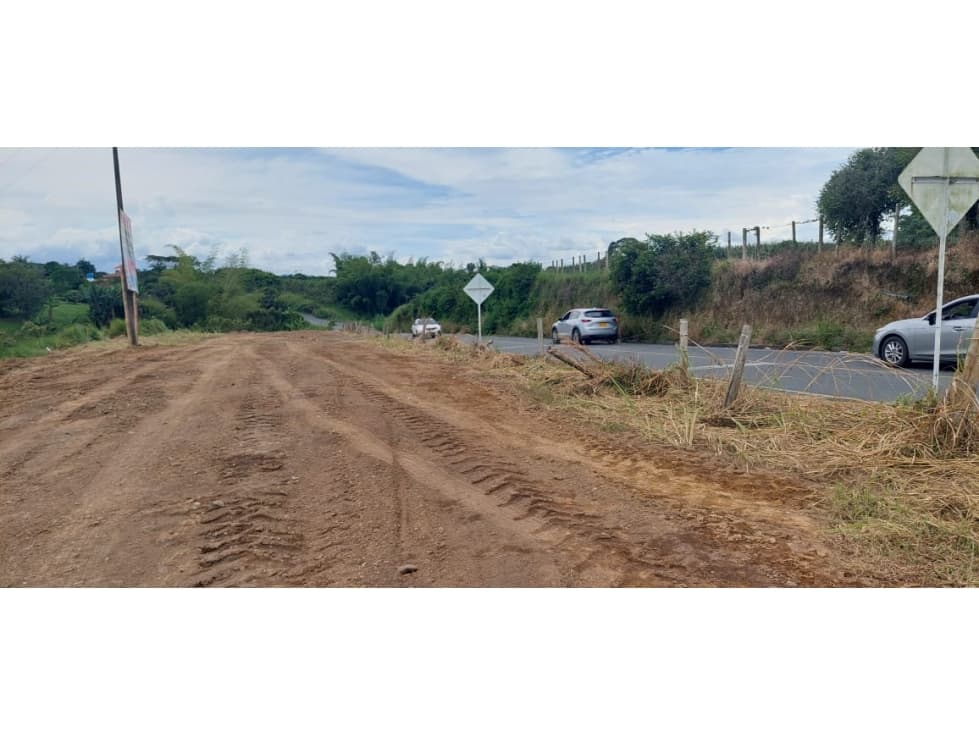 Se vende lote entre pueblo tapao y la tebaida - 1