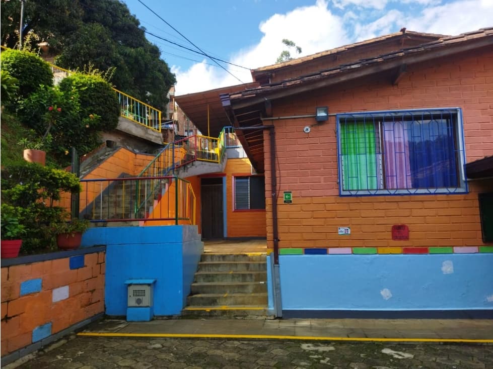 Edificación en venta Altos de Niquía Bello Antioquia - 1